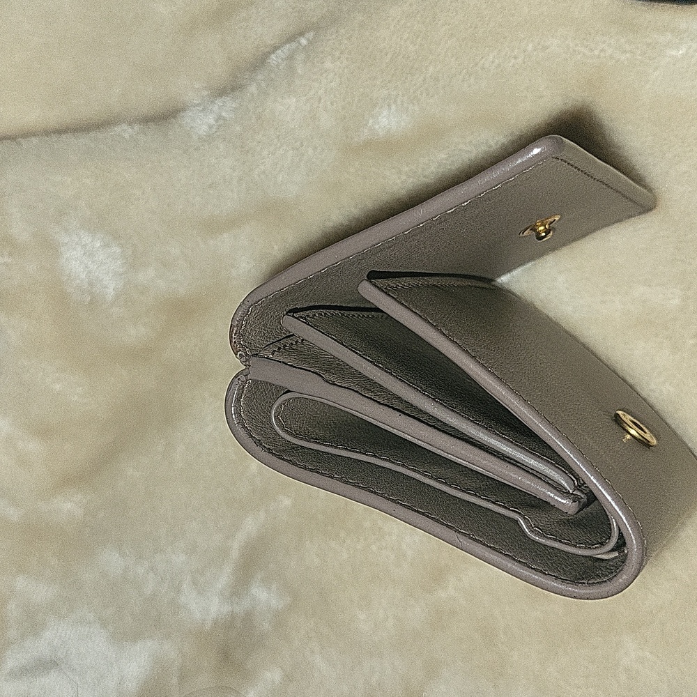 Yves Saint Laurent Taupe Leather Wallet with Gold Logo - Picture 5 of 7